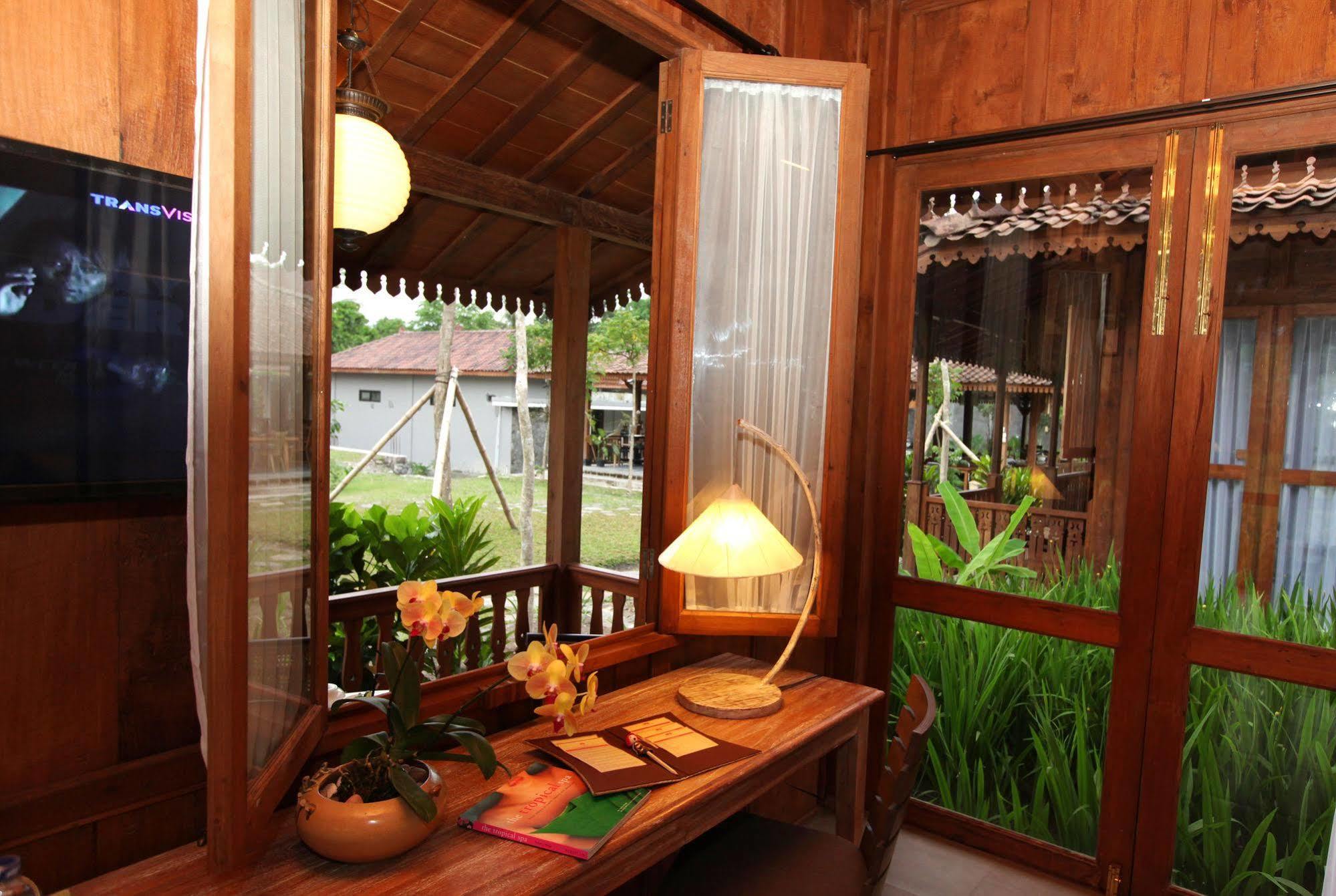 Amata Borobudur Resort Magelang Extérieur photo