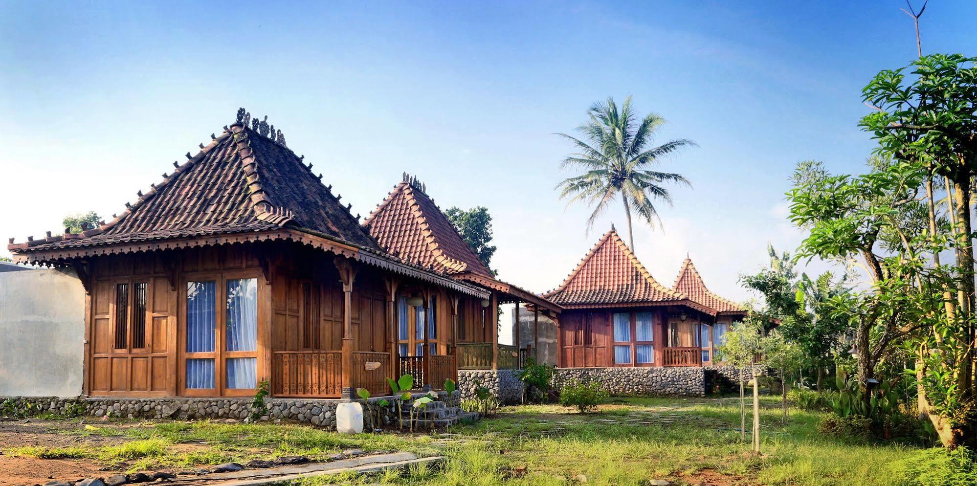 Amata Borobudur Resort Magelang Extérieur photo