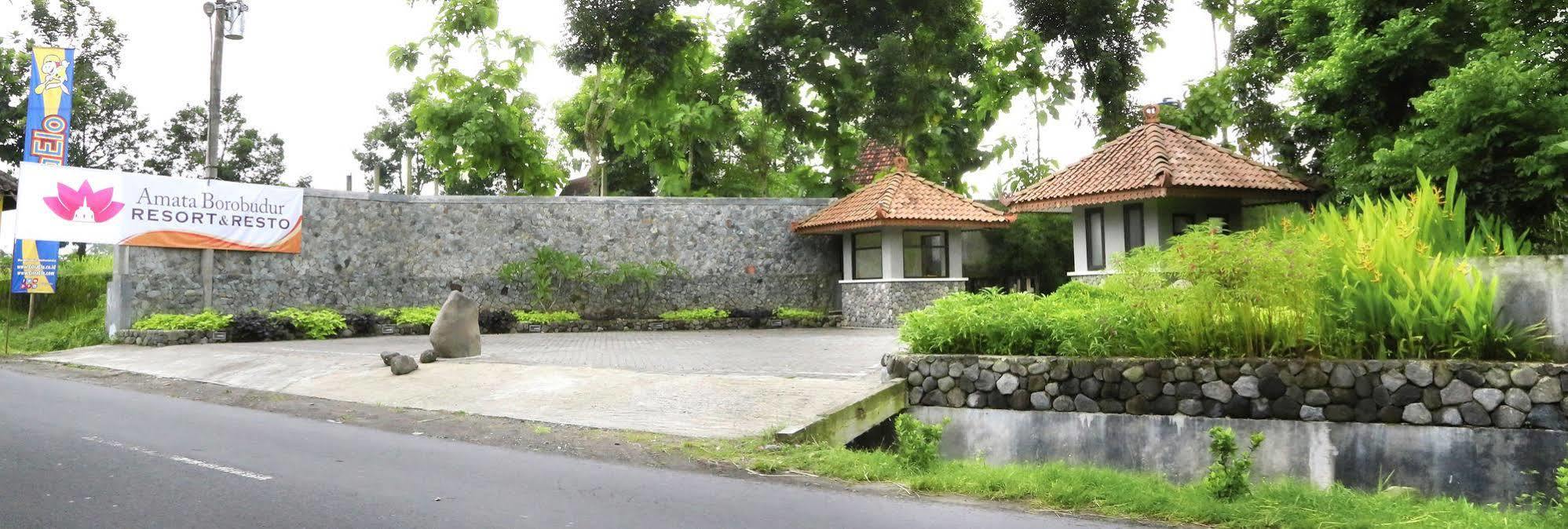 Amata Borobudur Resort Magelang Extérieur photo
